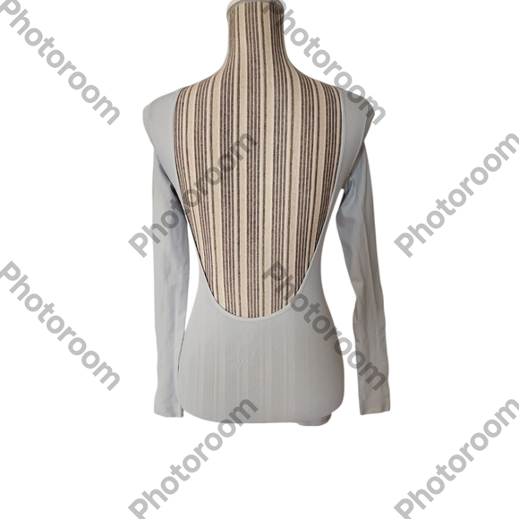 Free People Intimately Women Seamless Low Back Long Sleeve Women Tee Size M - Picture 6 of 8